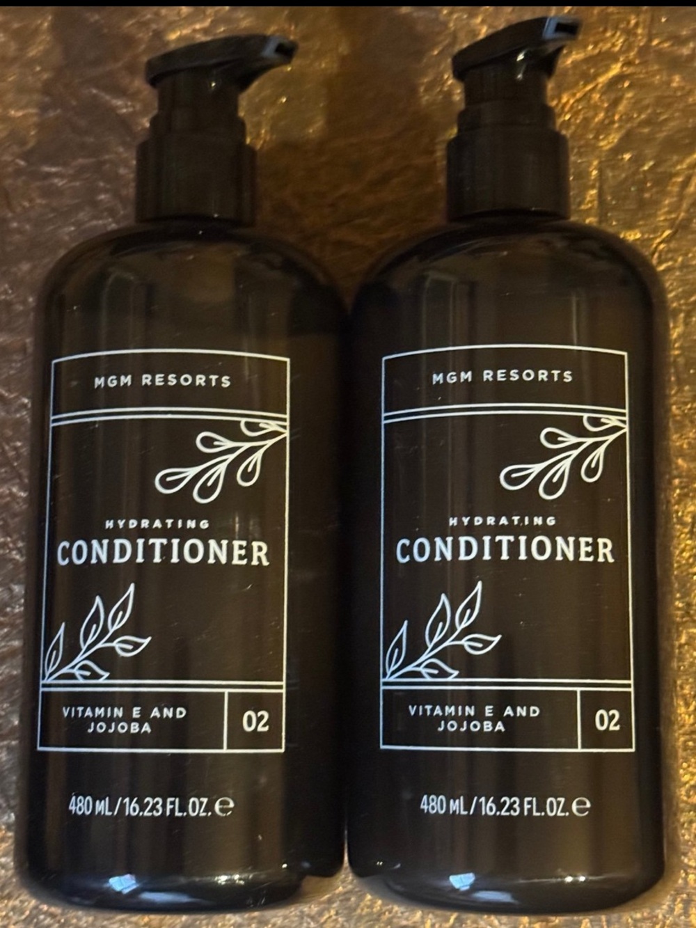 2 MGM Resorts Conditioner Jojoba Vitamin E New 16.23 oz 480ml